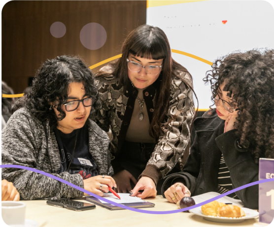 Jóvenes participando de un encuentro de EMpower